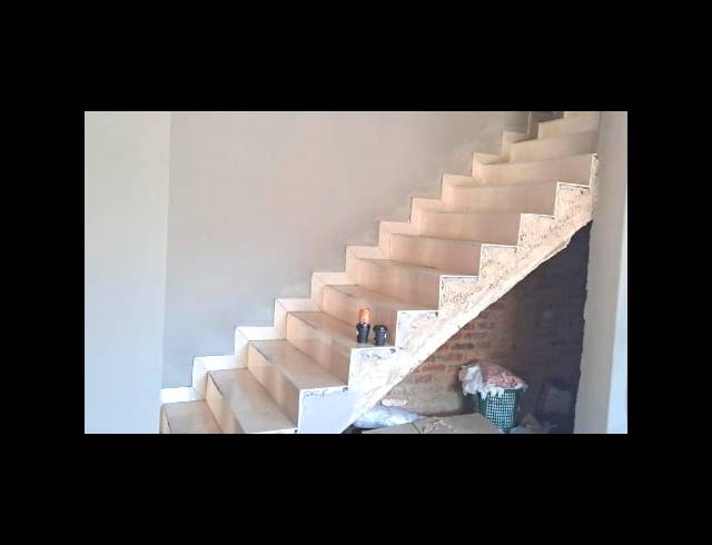 6 BEDROOM HOUSE FOR SALE IN BLUFF